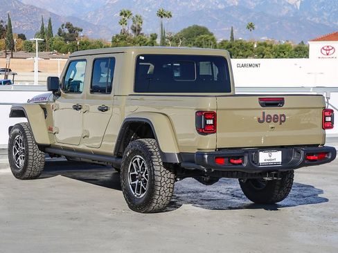 New 2025 Jeep Gladiator Rubicon w/ Convenience Group image 7