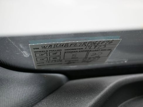 Used 2024 Audi Q4 e-tron Premium Plus w/ Premium Plus image 8