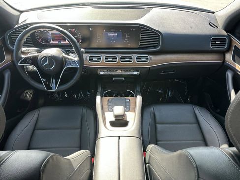 Used 2025 Mercedes-Benz GLE 450e 4MATIC image 10