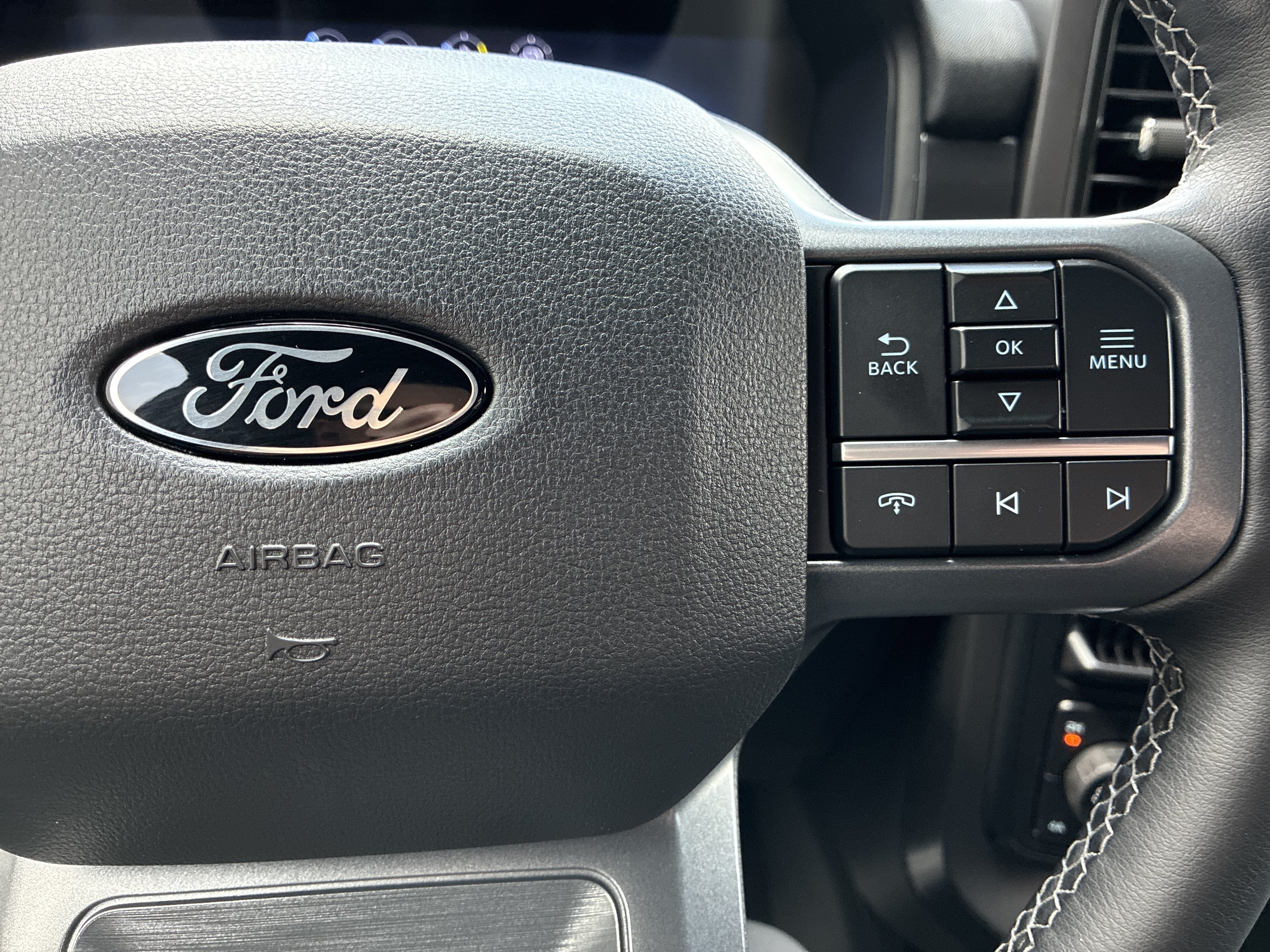 Used 2025 Ford F150 Lariat w/ Equipment Group 501A Mid AWD/4WD image 21