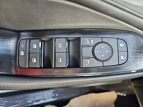 New 2026 Nissan Rogue SV FWD image 32