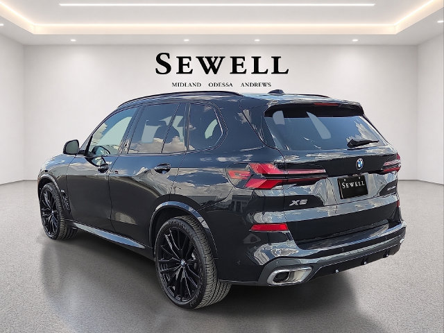 Used 2026 BMW X5 xDrive40i w/ M Sport Package AWD/4WD image 3
