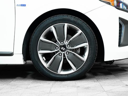 Used 2017 Hyundai Ioniq Limited image 9
