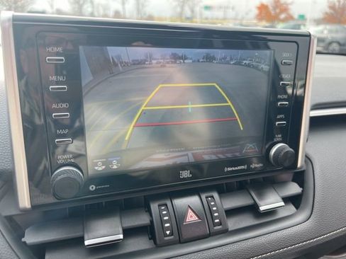 Used 2020 Toyota RAV4 Limited image 17