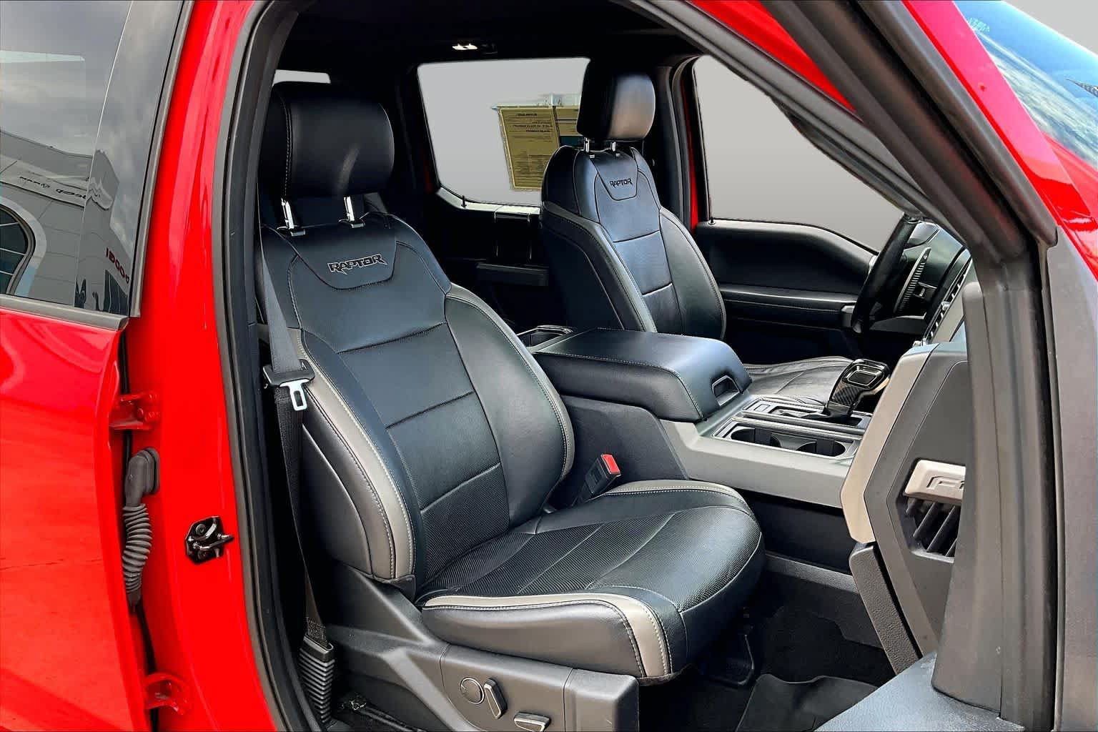Used 2018 Ford F150 Raptor w/ Equipment Group 802A Luxury AWD/4WD image 9