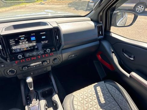 Certified 2025 Nissan Frontier PRO-4X AWD/4WD image 19