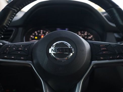 Used 2021 Nissan Rogue Sport SV image 16