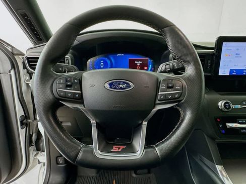 Used 2020 Ford Explorer ST image 16