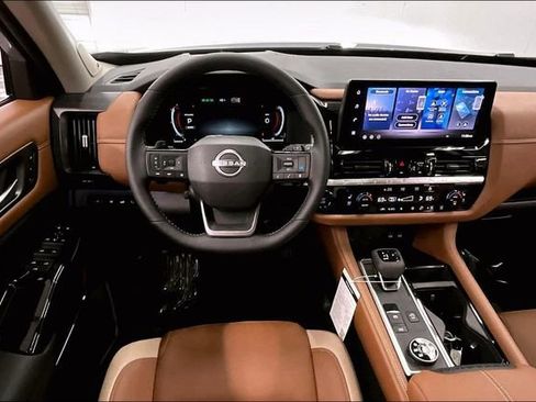 New 2026 Nissan Pathfinder Platinum image 20