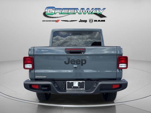 New 2025 Jeep Gladiator Sport image 3