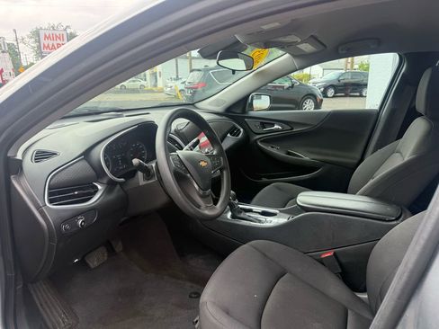 Used 2023 Chevrolet Malibu LT FWD image 13