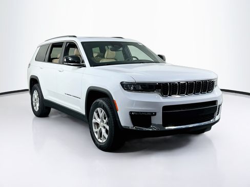 Used 2023 Jeep Grand Cherokee L Limited AWD/4WD image 3