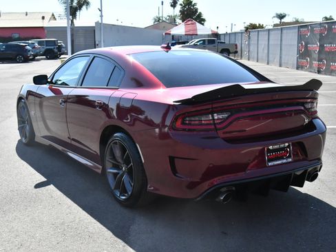 Used 2019 Dodge Charger Scat Pack RWD image 6