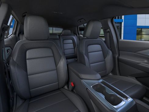 New 2026 Chevrolet Equinox EV LT image 16