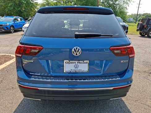 Used 2020 Volkswagen Tiguan SEL AWD/4WD image 5