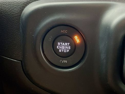 Used 2019 Jeep Wrangler Unlimited Rubicon AWD/4WD image 16