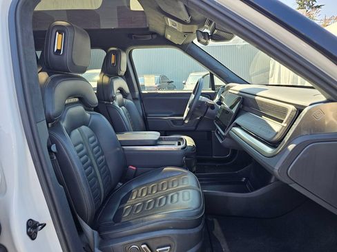 Used 2025 Rivian R1S Adventure AWD/4WD image 10