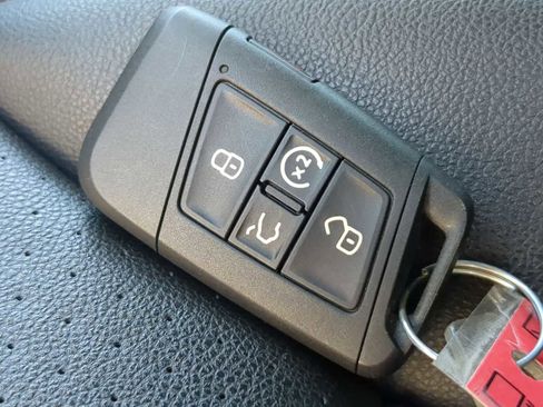 Certified 2022 Volkswagen Atlas Cross Sport SEL R-Line image 37