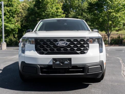 Used 2025 Ford Maverick XL FWD image 4