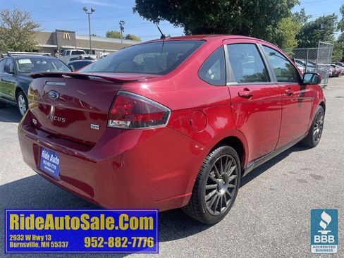 Used 2010 Ford Focus SES FWD image 5