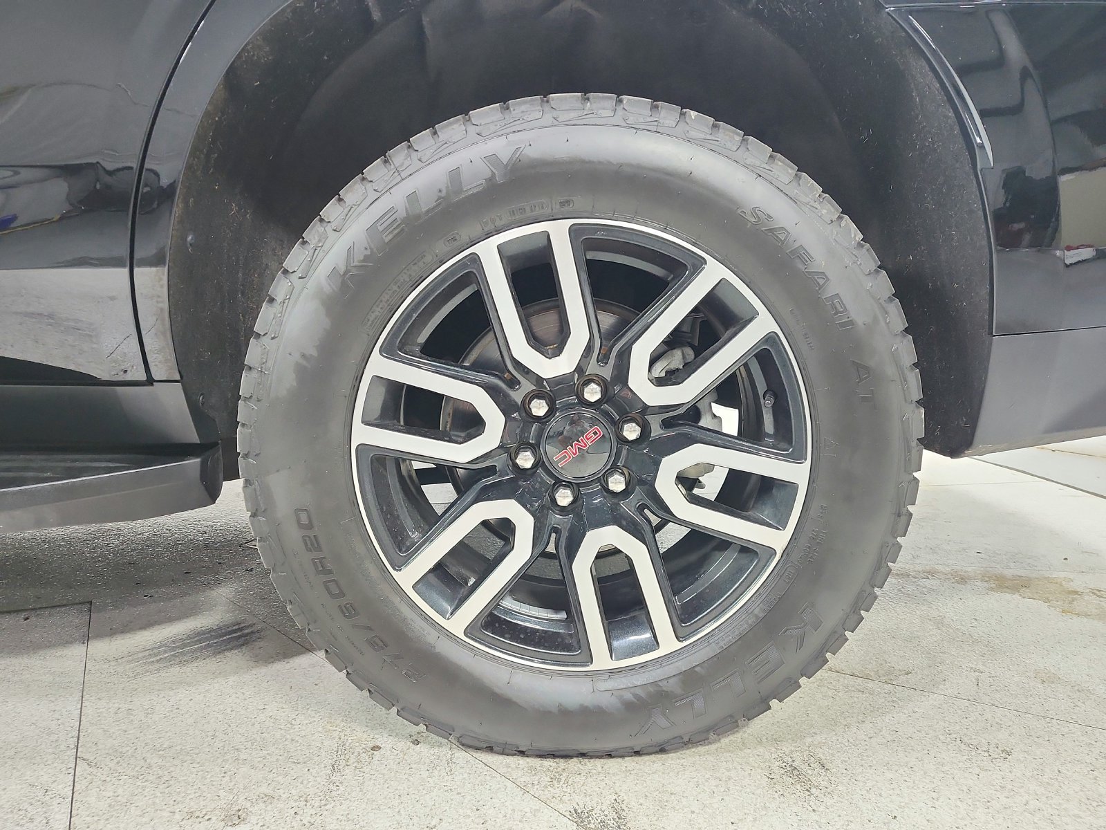 Used 2023 GMC Yukon AT4 AWD/4WD image 21