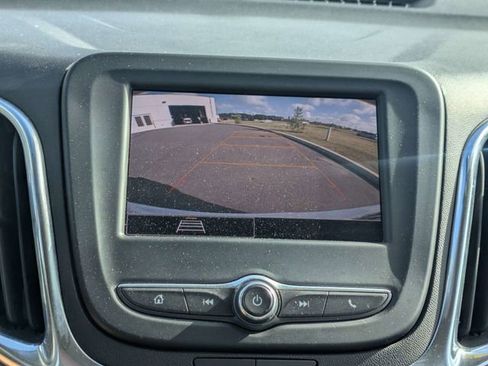 Used 2024 Chevrolet Equinox LS FWD image 21
