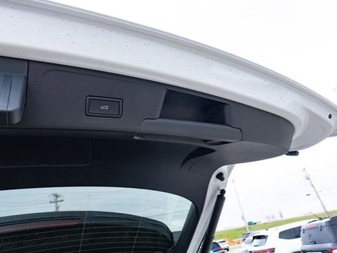 New 2026 Volkswagen Atlas Cross Sport SE image 37