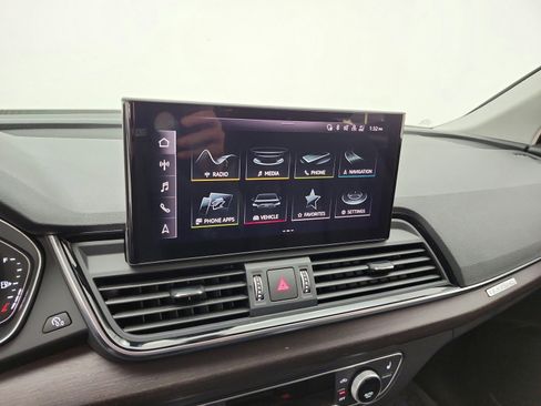 Used 2023 Audi Q5 2.0T Premium AWD/4WD image 13