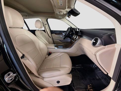 Used 2022 Mercedes-Benz GLC 300 image 28