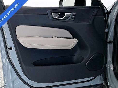 Certified 2026 Volvo XC60 B5 Plus AWD/4WD image 22