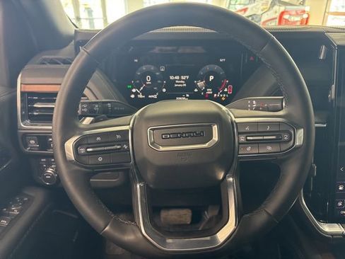 Used 2025 GMC Yukon Denali image 39