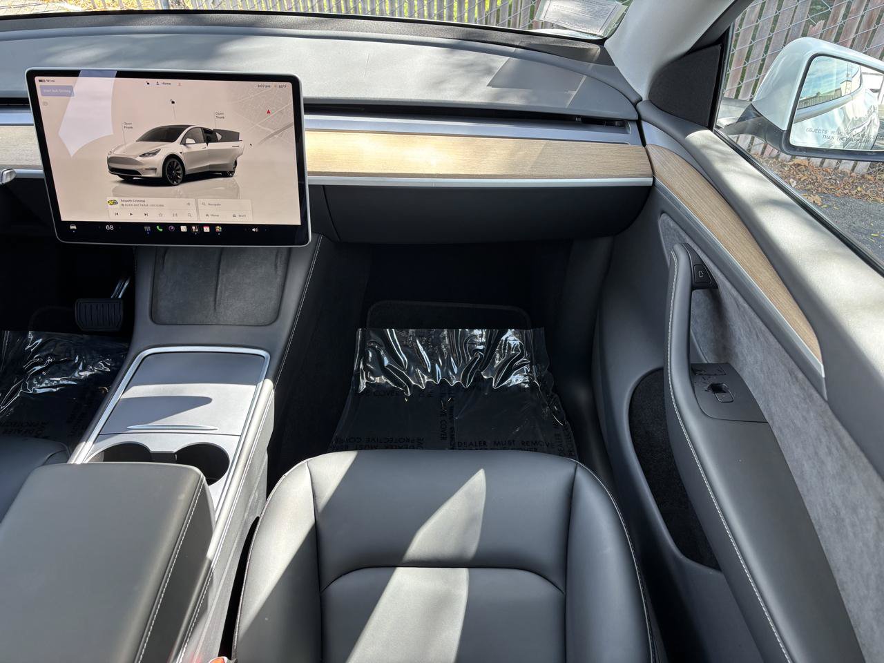 Used 2023 Tesla Model Y Long Range AWD/4WD image 18