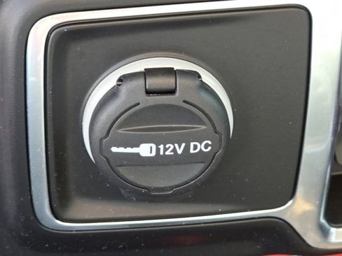 Used 2020 Jeep Gladiator Mojave w/ Cold Weather Group image 11