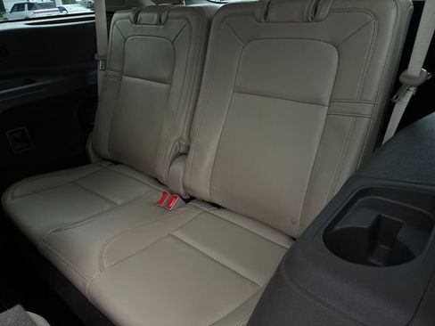 Used 2022 Lincoln Aviator Grand Touring w/ Equipment Group 301A AWD/4WD image 15