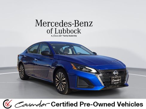 Used 2025 Nissan Altima 2.5 SV FWD image 1