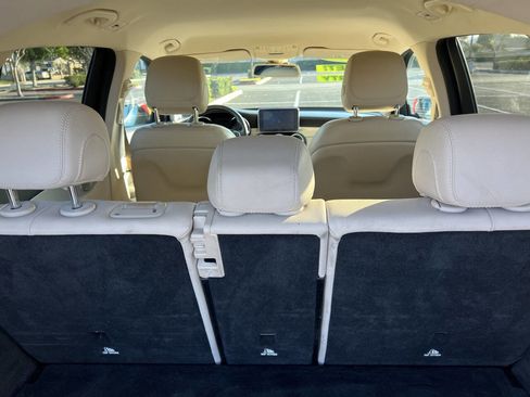 Used 2017 Mercedes-Benz GLC 300 w/ Premium 2 Package image 21