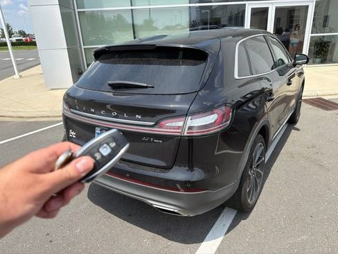 Used 2019 Lincoln Nautilus Reserve AWD/4WD image 9