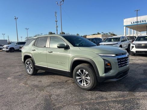 New 2026 Chevrolet Equinox LT w/ Safety and Technology Package image 1