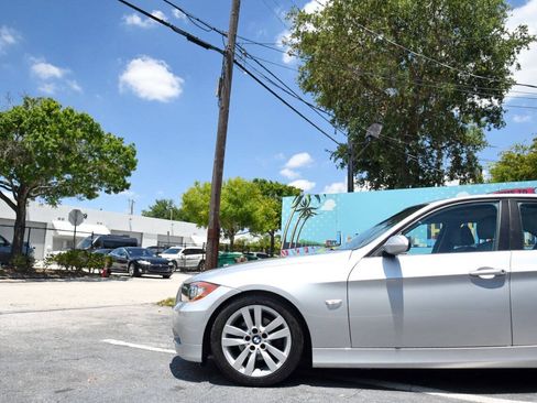 Used 2006 BMW 325i Sedan RWD image 5