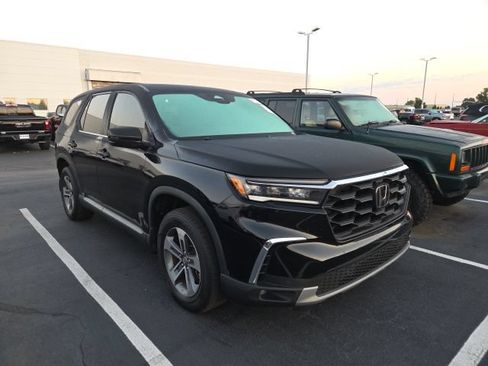 Used 2024 Honda Pilot EX-L image 4
