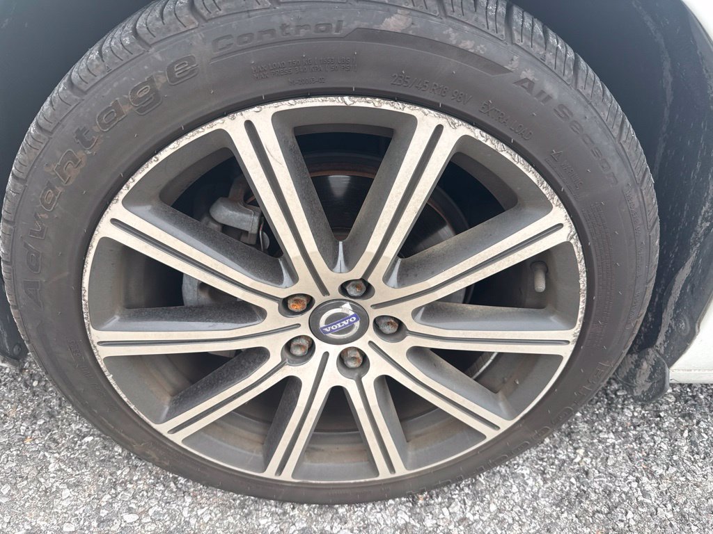 Used 2017 Volvo S60 T5 Inscription FWD image 9