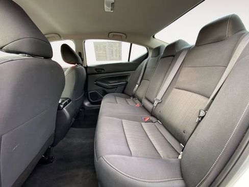 Used 2024 Nissan Altima 2.5 SV image 13