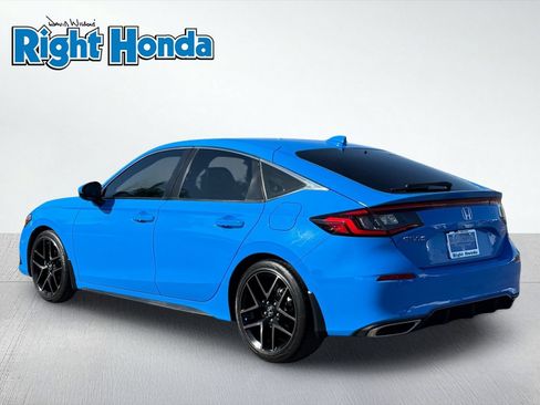 Used 2024 Honda Civic Sport Touring image 4