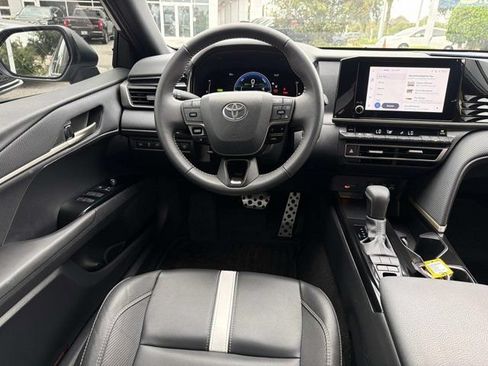 Used 2025 Toyota Camry SE w/ Convenience Package FWD image 23