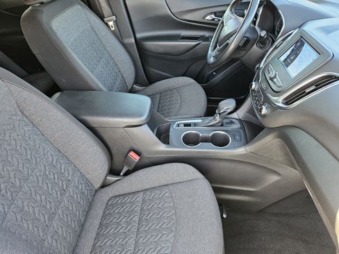 Used 2022 Chevrolet Equinox LT image 16