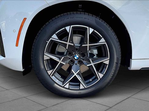 Used 2025 BMW X3 xDrive30i w/ M Sport Package image 11