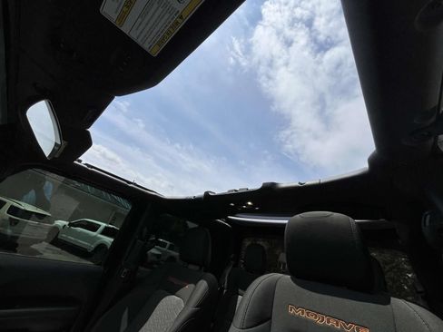 Used 2021 Jeep Gladiator Mojave AWD/4WD image 19