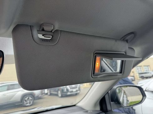 Used 2019 Toyota Highlander XLE AWD/4WD image 31