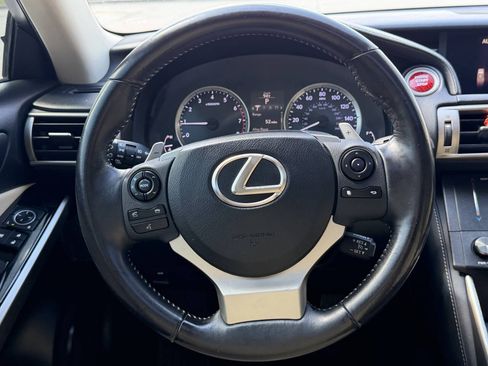 Used 2016 Lexus IS 200t RWD image 11