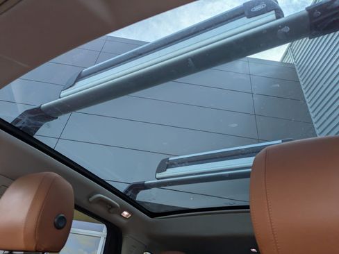 Used 2015 Land Rover Discovery Sport HSE Luxury image 26